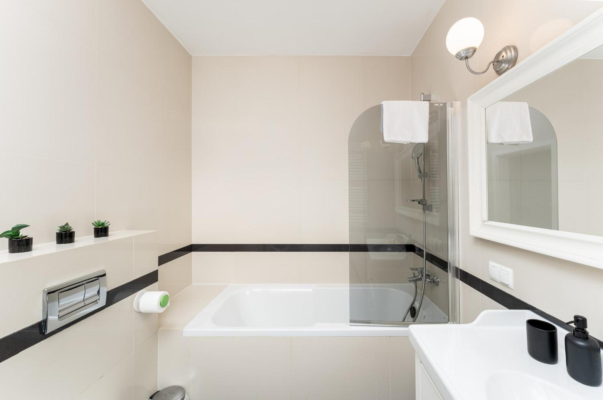 Appartement Lubicz Urban Haven *